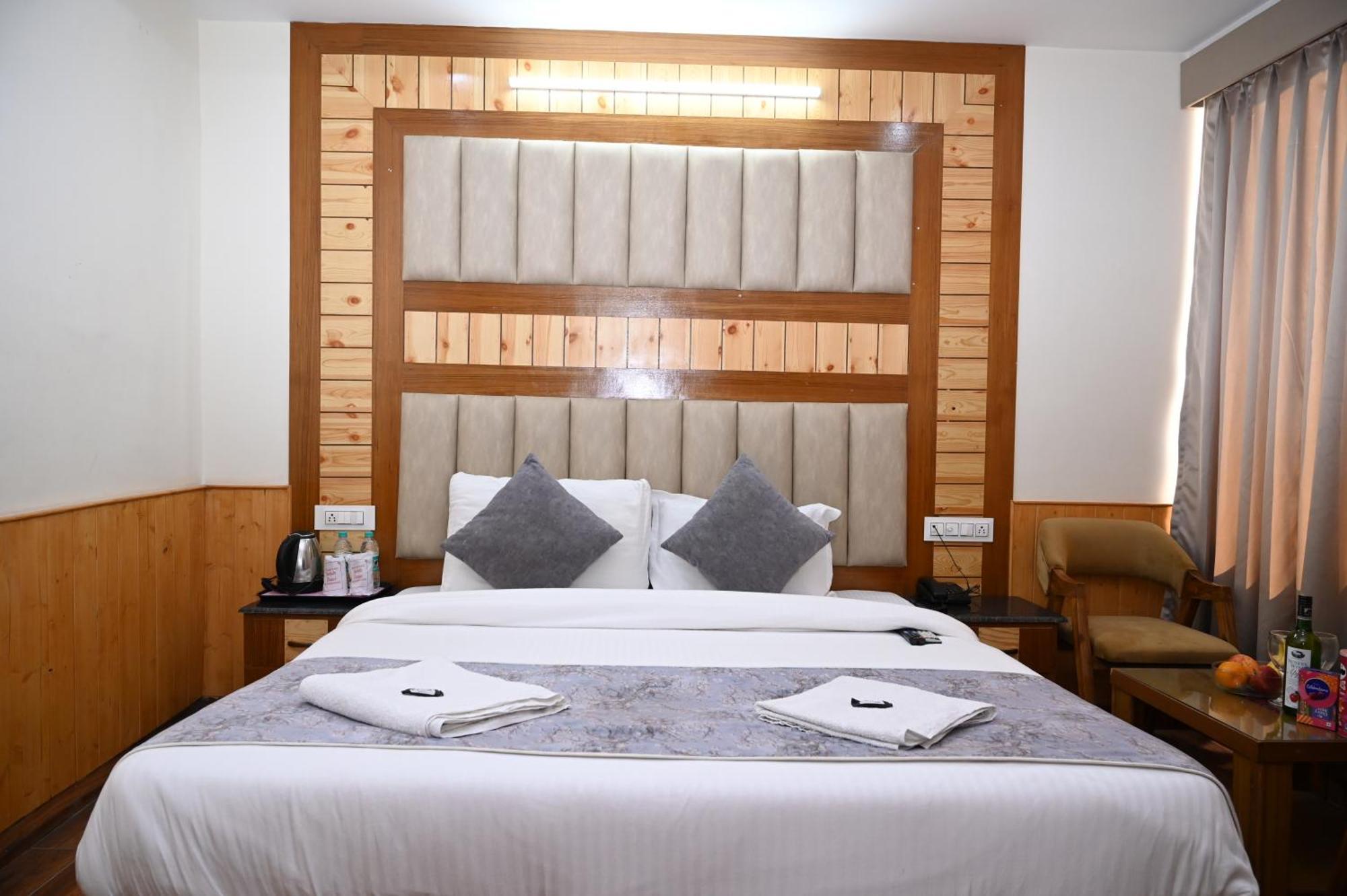 Hotel Lee Green Manāli Zewnętrze zdjęcie